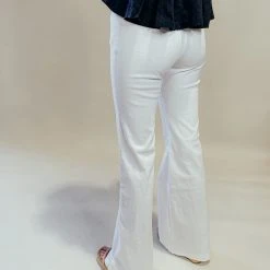 Flying Tomato Bottoms Courtney Center Seam Flare Jeans