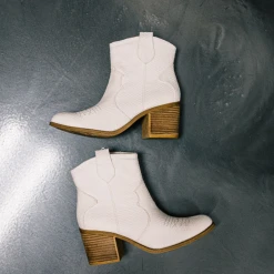 Chinese Laundry Shoes Unite Snakeskin Boots