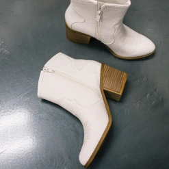 Chinese Laundry Shoes Unite Snakeskin Boots