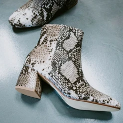 Chinese Laundry Davinna Bootie