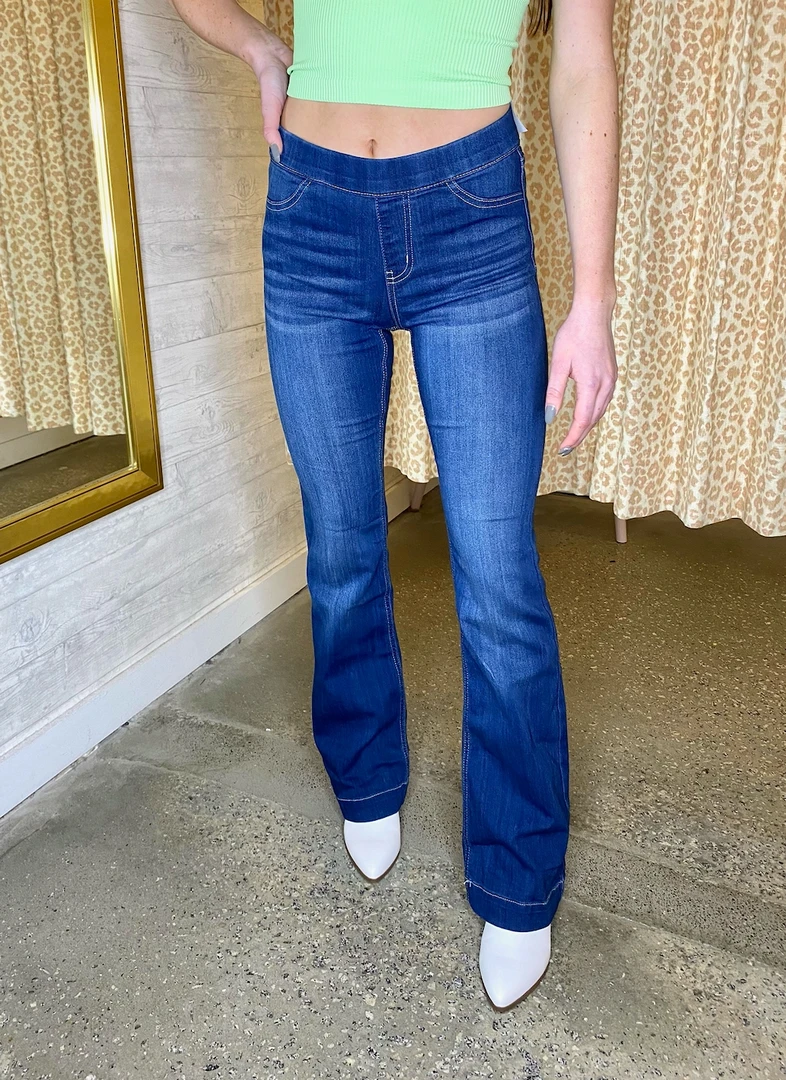 Cello Elastic Waist Pull-On Flare Jeans for Women - Comfortable Stretch Denim Pants 6 Cello Bottoms Elastic Waist Pull On Flares