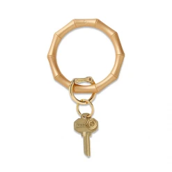 Oventure Bamboo O Ring Keychain Lifestyle