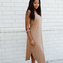 Entro Riley Sleeveless Midi Dress