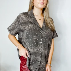POL Paisley Printed Button Up Top