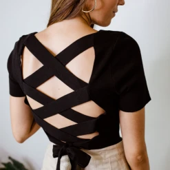 Le Lis Tops Lyla Short Sleeve Cross Back Top