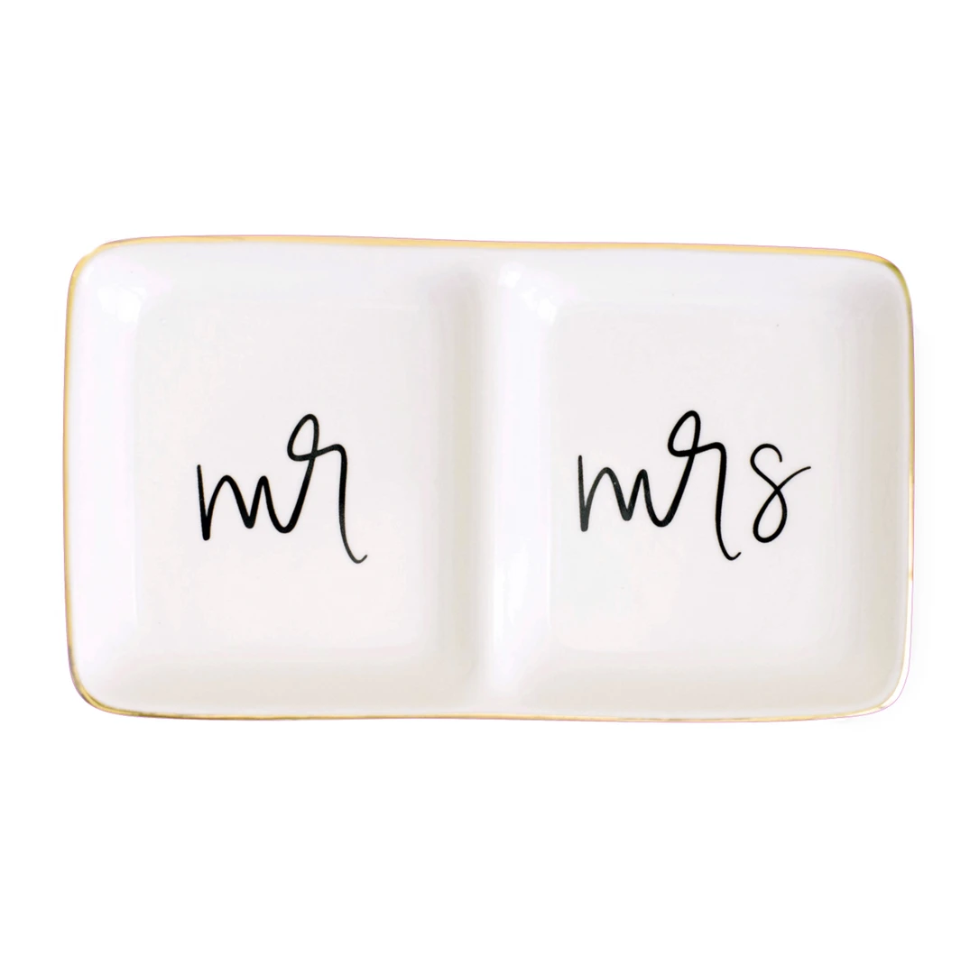 Sweet Water Decor Mr & Mrs Jewelry Dish - Elegant Lifestyle Accessory 3 Sweet Water Decor Lifestyle Mr And Mrs Jewelry Dish