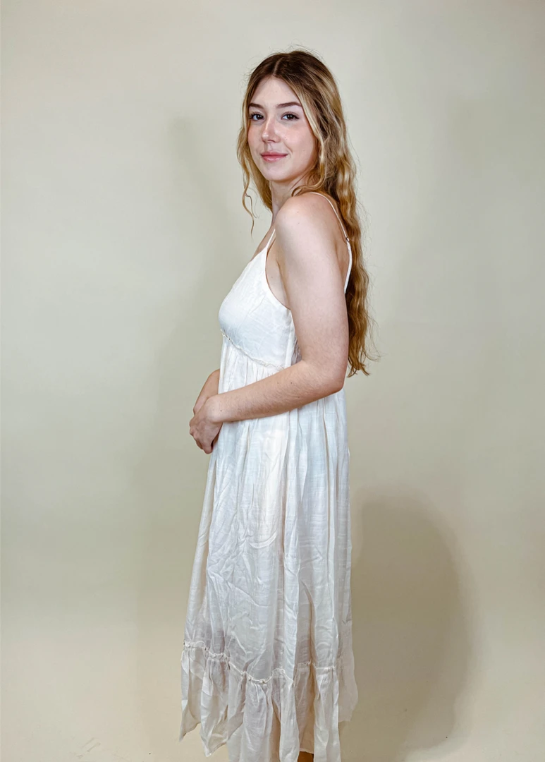 Listicle Dresses Dylan Flowy Maxi Dress - Elegant Summer Dress for Women 4 Listicle Dresses Dylan Flowy Maxi Dress