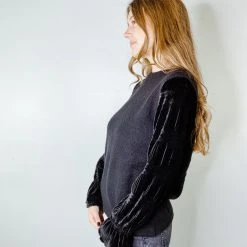 THML In The Details Velvet Sleeve Top