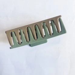 Wall To Wall Lifestyle Colorblock Claw Clip