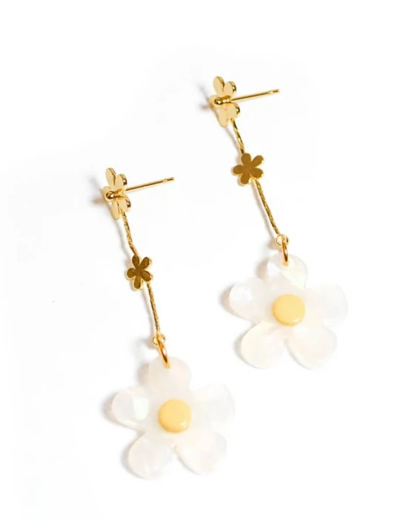 Betsy Pittard Designs BPD Coppola Daisy Earrings - Handmade Jewelry for Women 3 Betsy Pittard Designs BPD Coppola Daisy Earring