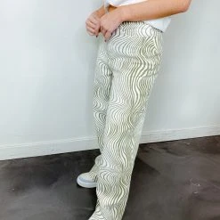 Le Lis Glendale Printed Wide Leg Pants Bottoms